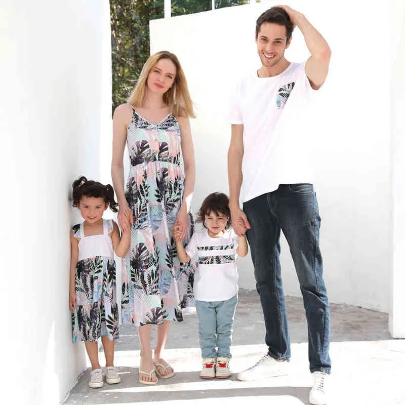 Neue Sommer Familie Aussehen Mutter Vater Kinder Passenden Outfits Blumen Druck Trägerlosen Kleid Casual T-Shirt Baby Strampler Kleidung