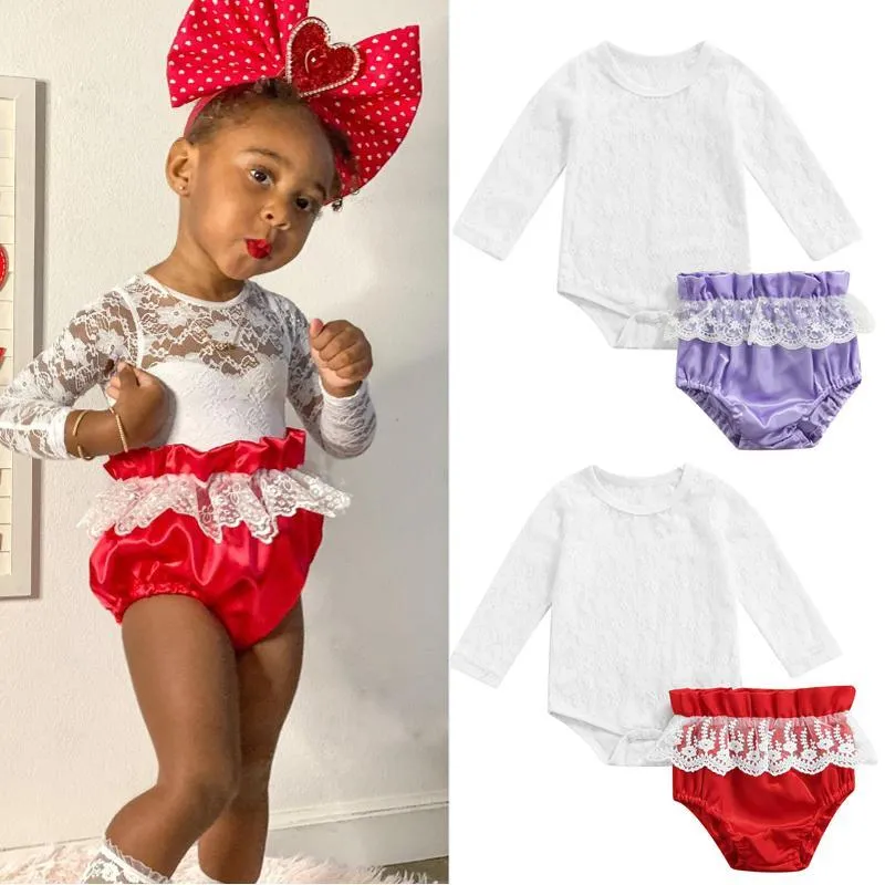 Kläder sätter prinsessa baby flickor kläder 2 st 0-24m spets blommig långärmad romper topps+elastiska ruffles shorts