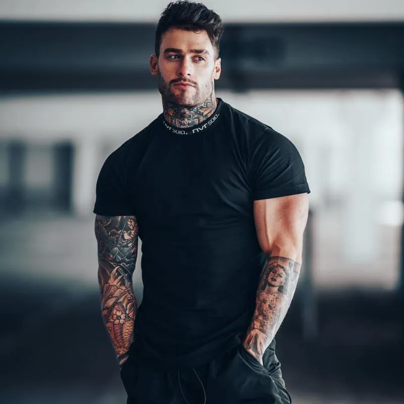 T-shirt da uomo Estate Uomo Palestra O-Collo Manica corta T-shirt Fitness Bodybuilding Camicie Running Moda Abbigliamento maschile Marca Tee Tops AbbigliamentoM