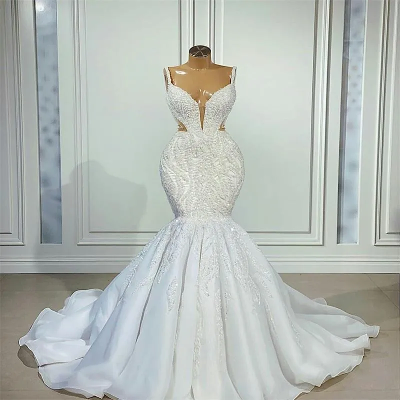 2022 Sexy Luxurious Crystal Beading Lace Mermaid Wedding Dresses Bridal Gowns Embroidery Spaghetti V Neck Sweep Train robe de soirée mariage
