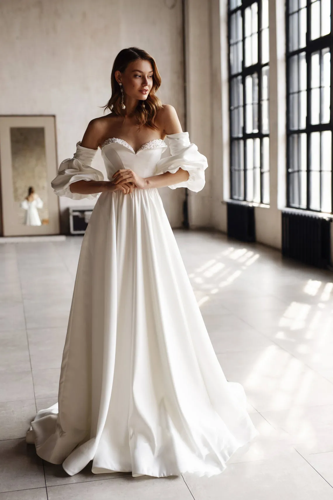 Manches longues détachables Robe de mariée en satin perles perlées col en coeur une ligne robes de mariée sexy dos nu style coréen robes de mariée robe de mariée