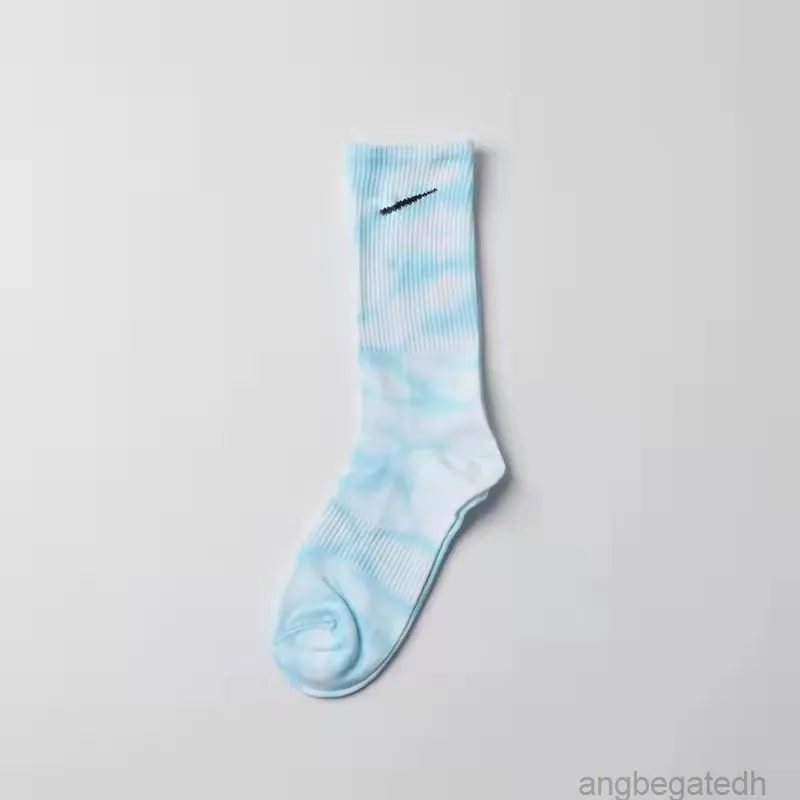 2022 New Tie Dye Socks Women's Long Tube Sports Trend Ins Men's Socks Pure Cotton Couple Middle Tube Hook 12b