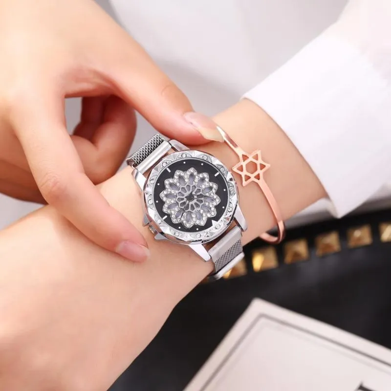 Horloges Mode Luxe Lady Magneet Gesp Lucky Flower Horloge 360 ​​Roterende Roestvrijstalen Quartz Drop