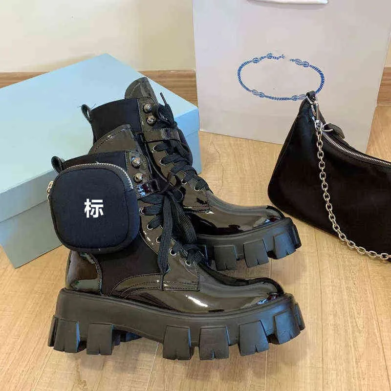 2022新しいP-House Three Corner Standard Shick Bottom Bott Boot Bealt Bag Waterproof Platform British Versatile Martin Boots Women