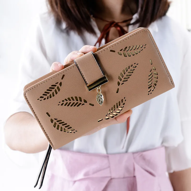Portamonete 2022 Borse per carte di borsa per cellulare con borsa a portafoglio a foglia scavata lunga da donna di moda coreana
