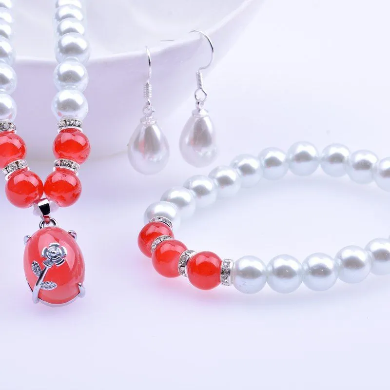 Set di orecchini di collana di perle imitazione classica di moda set di gioielli da sposa per donna elegante regalo di cristallo trasparente