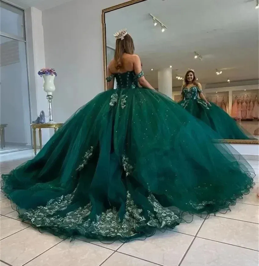 Verde fora do ombro vestido de bola de ombro Puffy Sweet 16 vestido de miçanga de miçangas vestidos Quinceanera Lace Up Back Back 15 anos Vestidos de noite