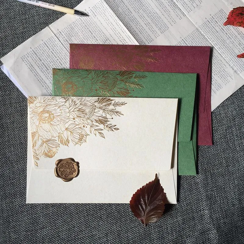 Present Wrap 20st/Set Mini Size Gold Flower Tjock papperskuvert för gratulationskort Vykortlagring 11.5cmx8cmgift