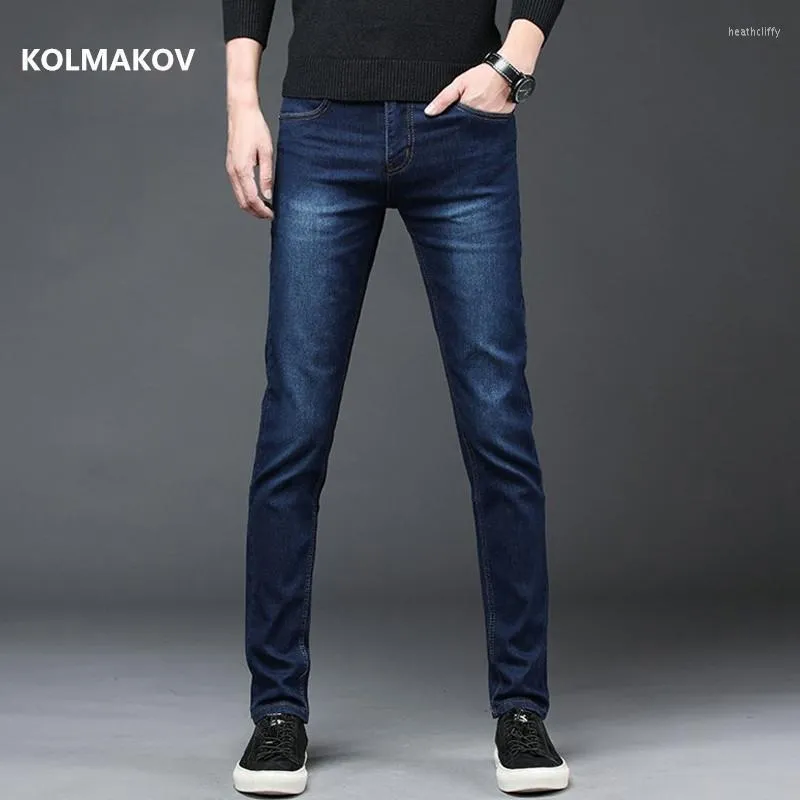 Jeans masculinos Chegada de jeans masculino Straight Length Complet com alta elasticidade Slim Man Moda Mid-Waist Menmen's Heat22