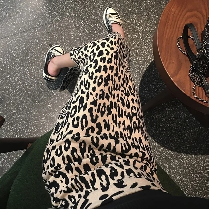 Frühlingslanger Schlitz gestrickter Leopardenrock Damen Strickrock mit hoher Taille 210306