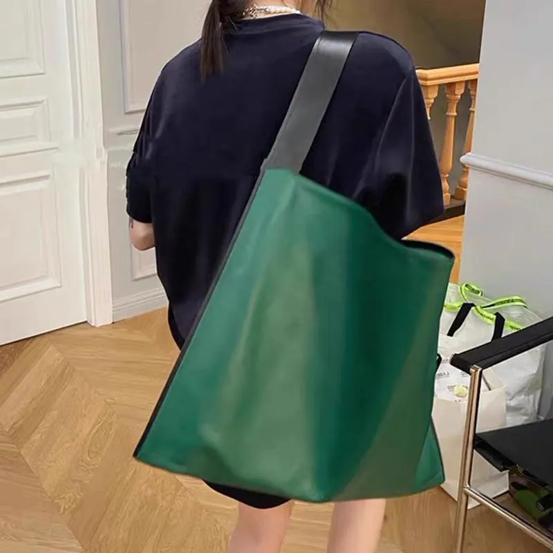 Akşam çantaları modaya uygun marka tasarım deri dokuma yumuşak kapasiteli büyük çanta bayan el çantası kadın omuz bajevenleme