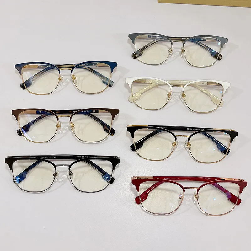 Masowe projekt mężczyzn Panie płaskie okulary BE1355 Nowoczesne okulary kwadratowe