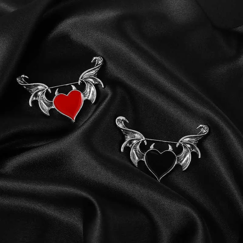 Teufelstift rote und schwarze Metallstift Dunkle Paar Serie Teufel Wings Pfirsich Herz Taille Retraktion Pin Knopf