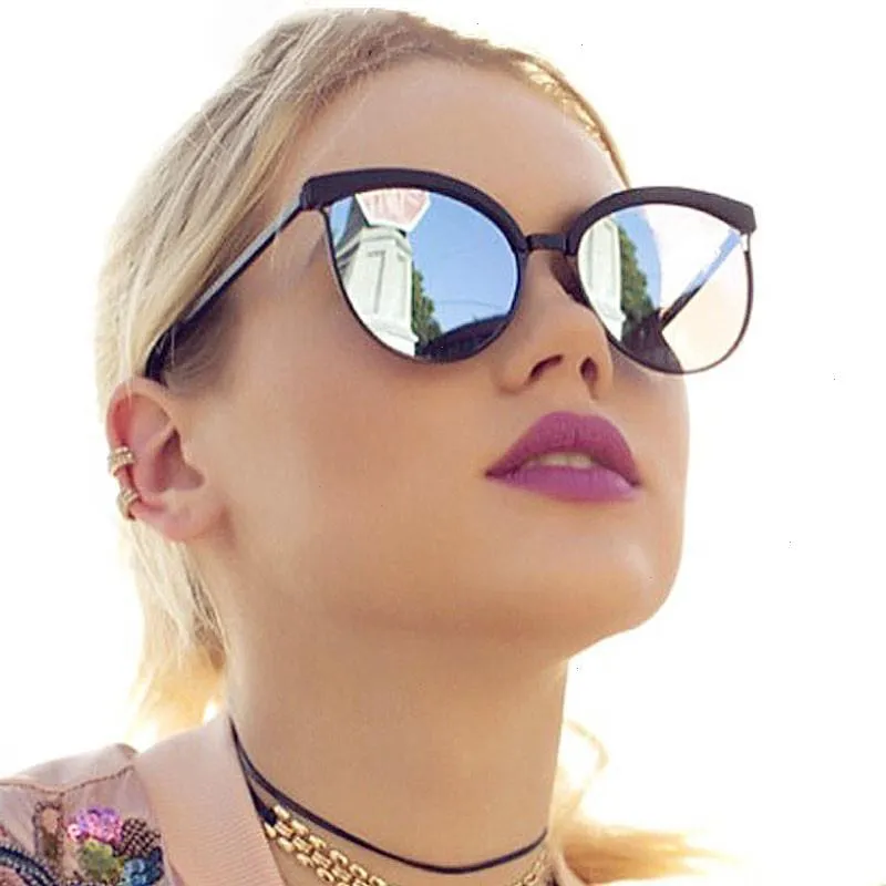 Cat Eye Brand Designer Lunettes de soleil Femmes Plastics Sun Sunshes Classic Retro Eyewear Oculos de Sol Gafas