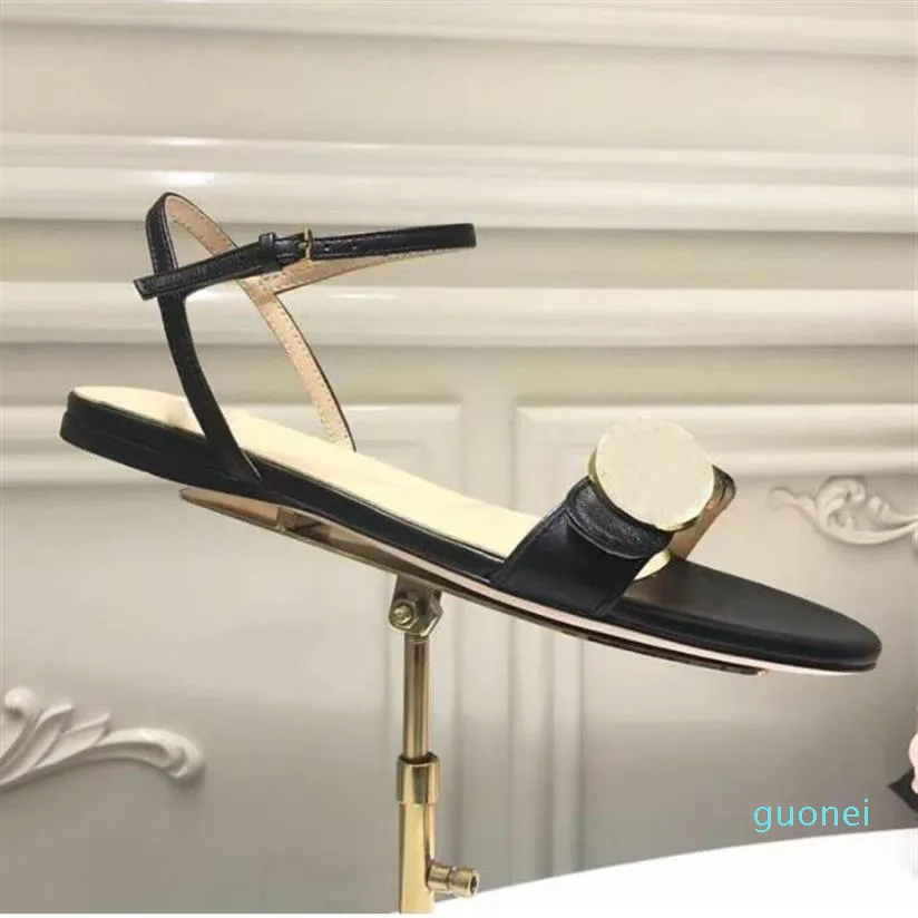 2022 designers most fashionable design womens sandals metal buckle leather flat bottom comfortable luxury atmosphere s562