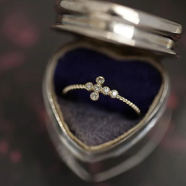 Bröllopsringar söta kvinnliga kristallkors tunna ring charm guldfärg öppen för kvinnor lyxigt litet zirkonsten förlovningsring