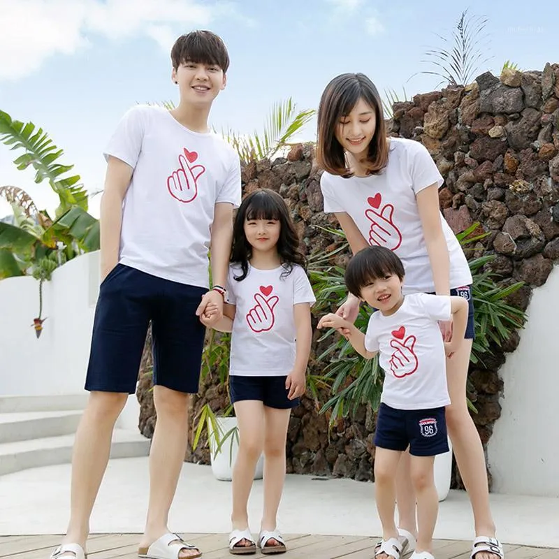 Famille correspondant tenues 2022 été Style mère fille vêtements ensemble coton père fils T-shirt et pantalon court vêtements