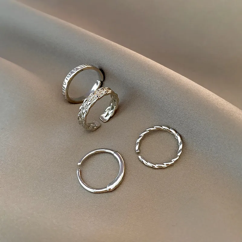 4pcs مجموعة حلقة الساخنة البيع المعدني جوف جولة الافتتاح المرأة سلسلة إصبع الحلقة Boho Moon Rings Party Gifts المجوهرات الأزياء