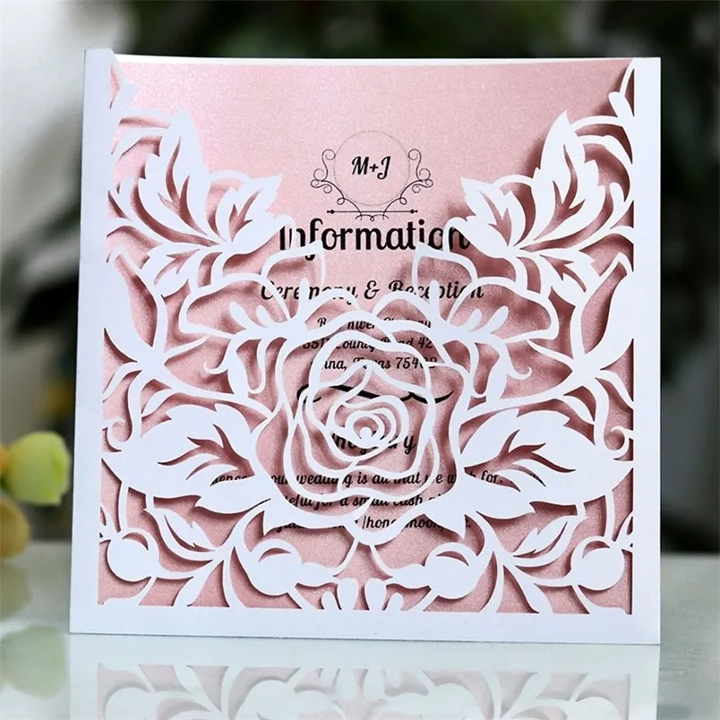 100st Laser Cut Lace Pocket Invitations Square Rose Flower Anpassa gratulationskort Bröllopshändelse Party Decorations 220711