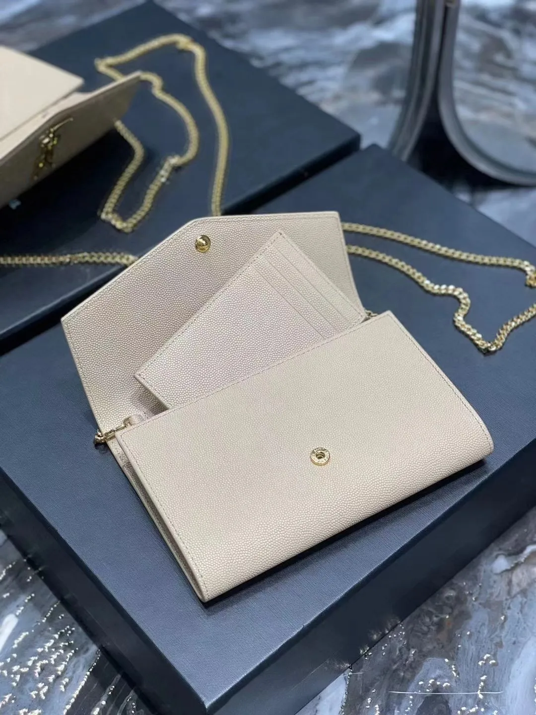 Sac enveloppe Mini sac à bandoulière de luxe en cuir de veau Beige sacs à bandoulière Qiuaiity UPTOWN CHAIN bourse HAYBRICK