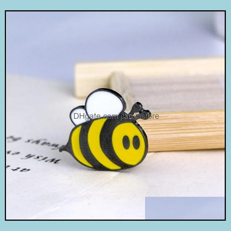 Bee cute animal yellow black white tentacles small enamel creative brooch lapels denim ornament badge pins GD220