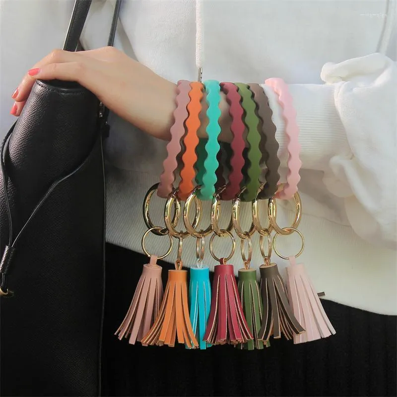 Anahtarlıklar Lüks Bilezik Kadınlar İçin Anahtarlık Badılar Bohemia Modaya Düzenli Tassel Yumuşak Silikon Bileklik Strap Torbası Cüzdan Araba Aksesuarları MI