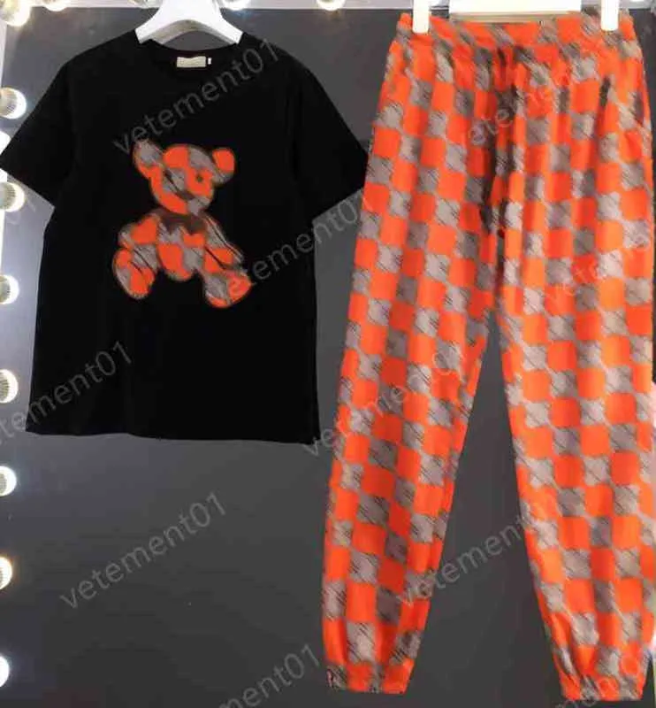 Kadın iki parçalı pantolon sonbahar aile eğlence giymek moda takım elbise logo t-shirt pantolon 2 adet set lüks tasarımcı izleme kadın giyim 0912
