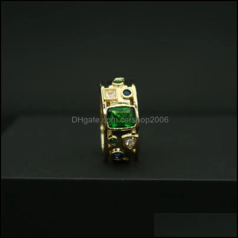 Wedding Rings Retro Geometric Pattern Women`s Ring Copper Jewelry High Quality Electroplating Vintage Gold Inlaid Green Zircon Ladies