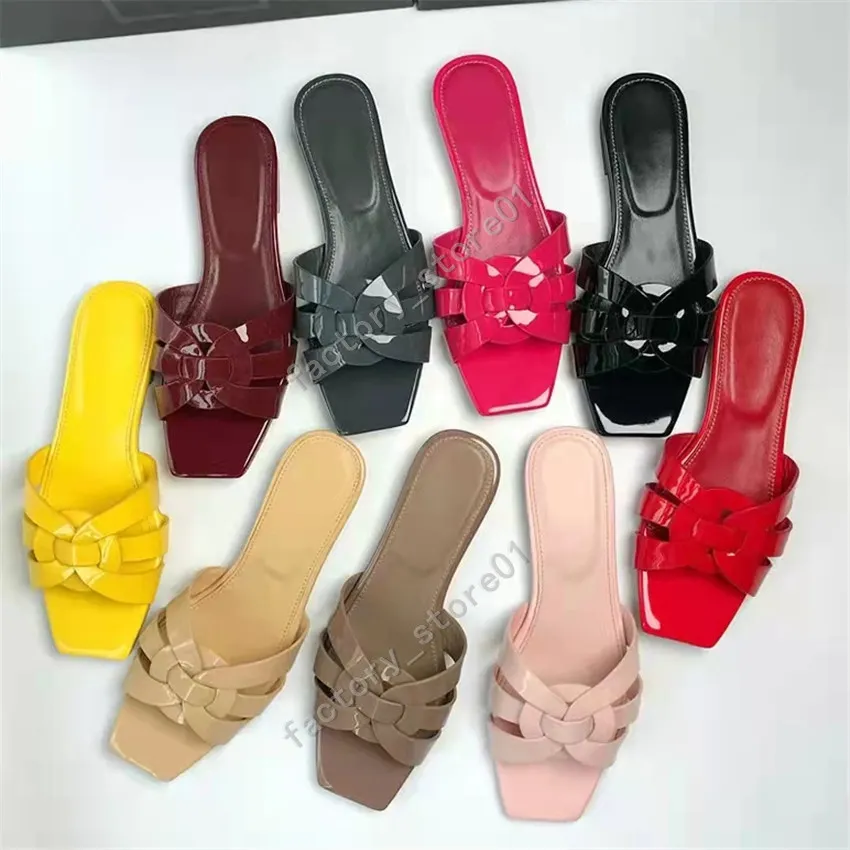 Top Women Women Slipper Slipper Designer de moda Sapatos mulheres lâminas femininas chinelos sandálias ao ar livre chinelos planos lisos sexy tecer sandália de couro de patente