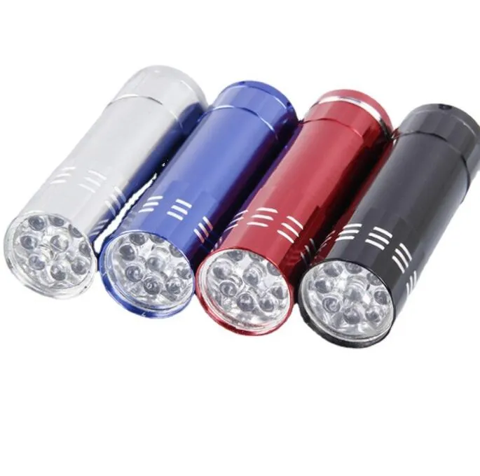 Lampe Torche LED Puissante En Alliage D'aluminium Avec Charge USB-C Et Effet Fluorescent
