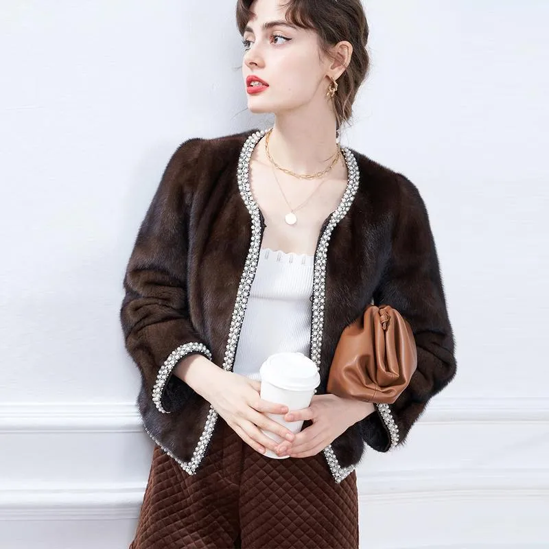 女性の毛皮のフェイク気質小香料スタイルパールエッジコート贅沢なミンク高品質の短いジャケット厚い暖かいファッションオウトウェア