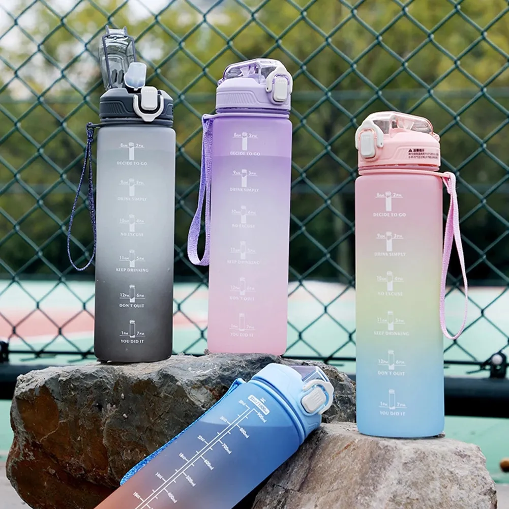 Bottiglie d'acqua 1 litro motivazionale bottiglia d'acqua con paglia noozle con segnalini di tempo Sport per le perdite per il tour in campeggio in palestra 32 once