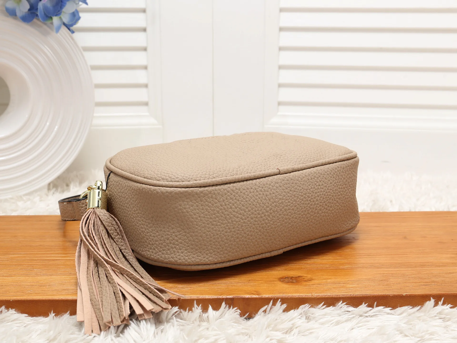 Designer ladies handbag messenger bag style outdoor casual fashion high quality all kinds of occasions tassel small square bags lychee pattern