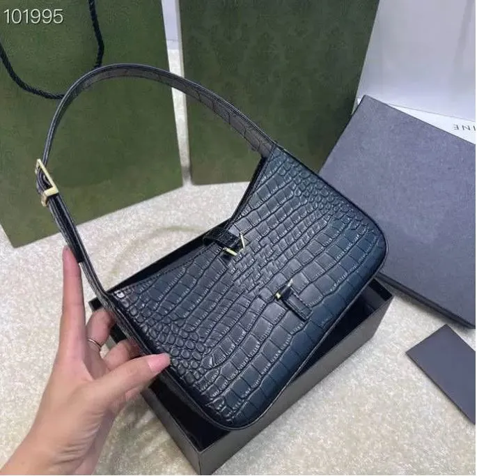 Designer luxury bag Designers Handbag Family Ligt Luxurys Leater Women's Mini Cowide Evelyn Single Soulder Messenger Hollow Bucket Bag