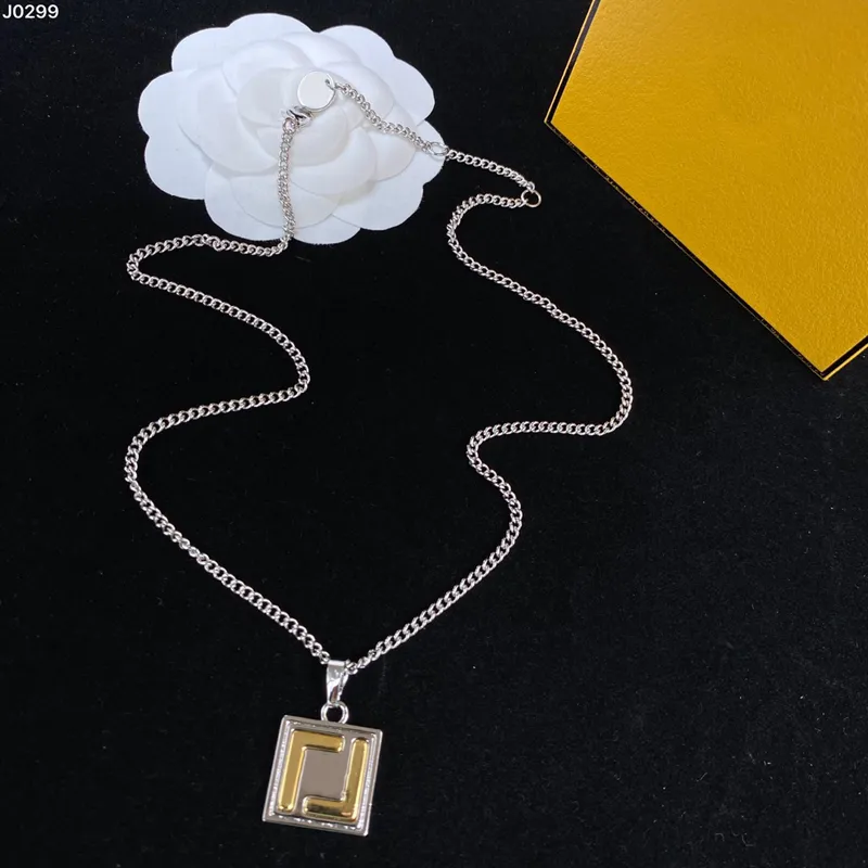 Mens Pendant Necklace Designer Jewelry Silver Chain Halsband för kvinnor Män Fashion Luxurys Hip Hop Heanpok 22052102R