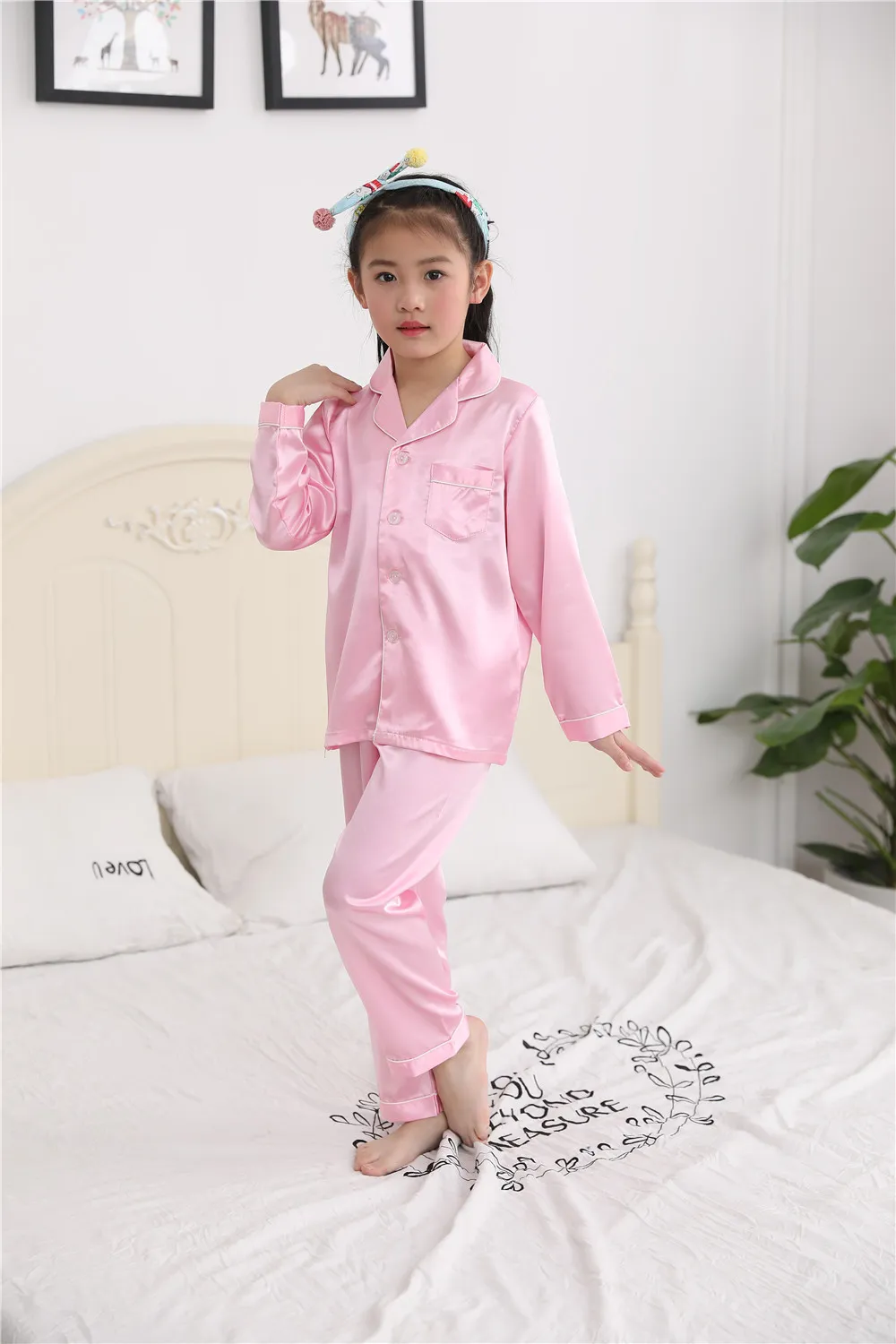 Unisex Fashion Soft Silk Casual Pajama Sets Two Pieces Shirts & Shorts  Sleepwear(5 Colors)