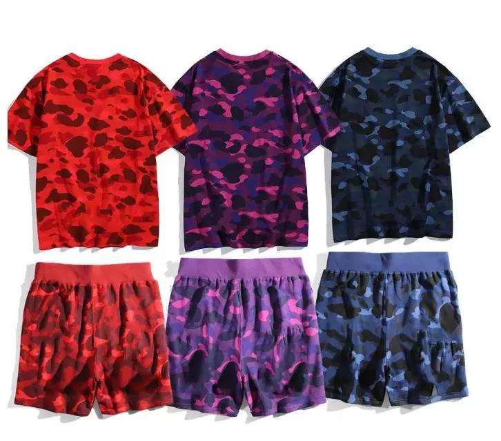 Mens Designers Tracksuits Summer Suits 22SS Fashion Shark T Shirt Seaside Holiday Shorts Shorts Set Man Set Outfits Sportswears