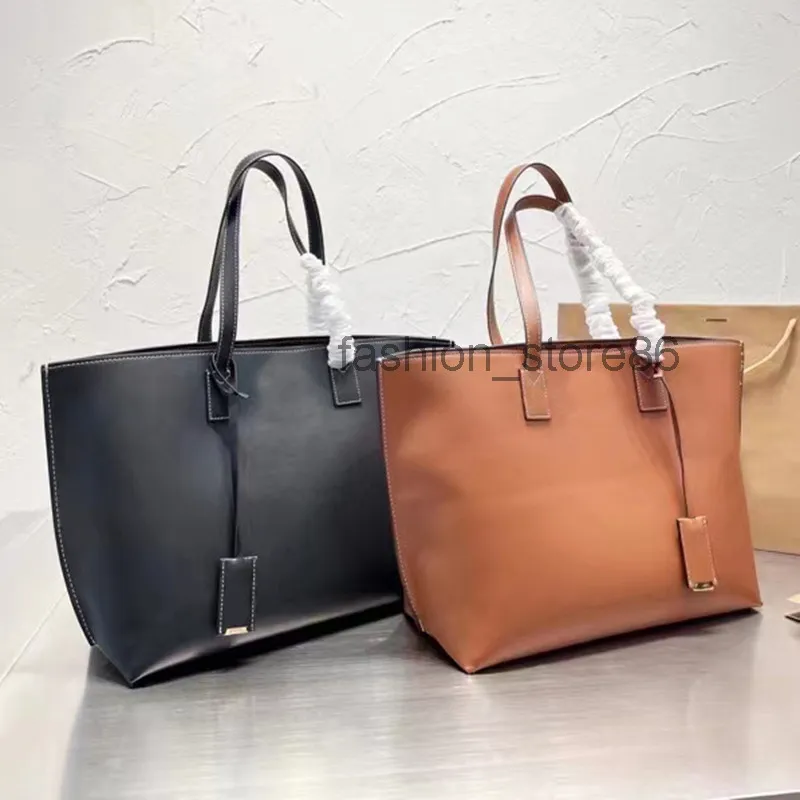 Bolsa de compras clássica de temperamento grande bolsa feminina de mão nas axilas bolsa de metal para decoração de letras bolsas de grife