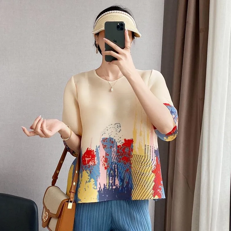 Koszulka damska Miyake Folds 2022 Lose Belly Cover Shirt Short Style Little Summer Sectionswomen's