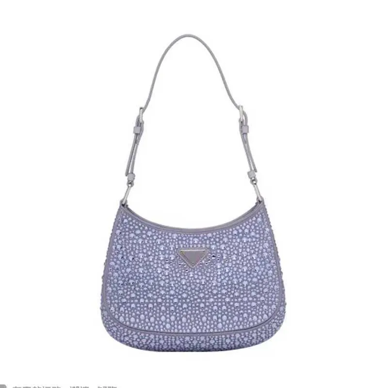 Damer designer väska underarmsäck klassisk berömda kvinnor mode halvmåne handväska 2022 Lady kristall utsmyckning axelväskor handväskor totes