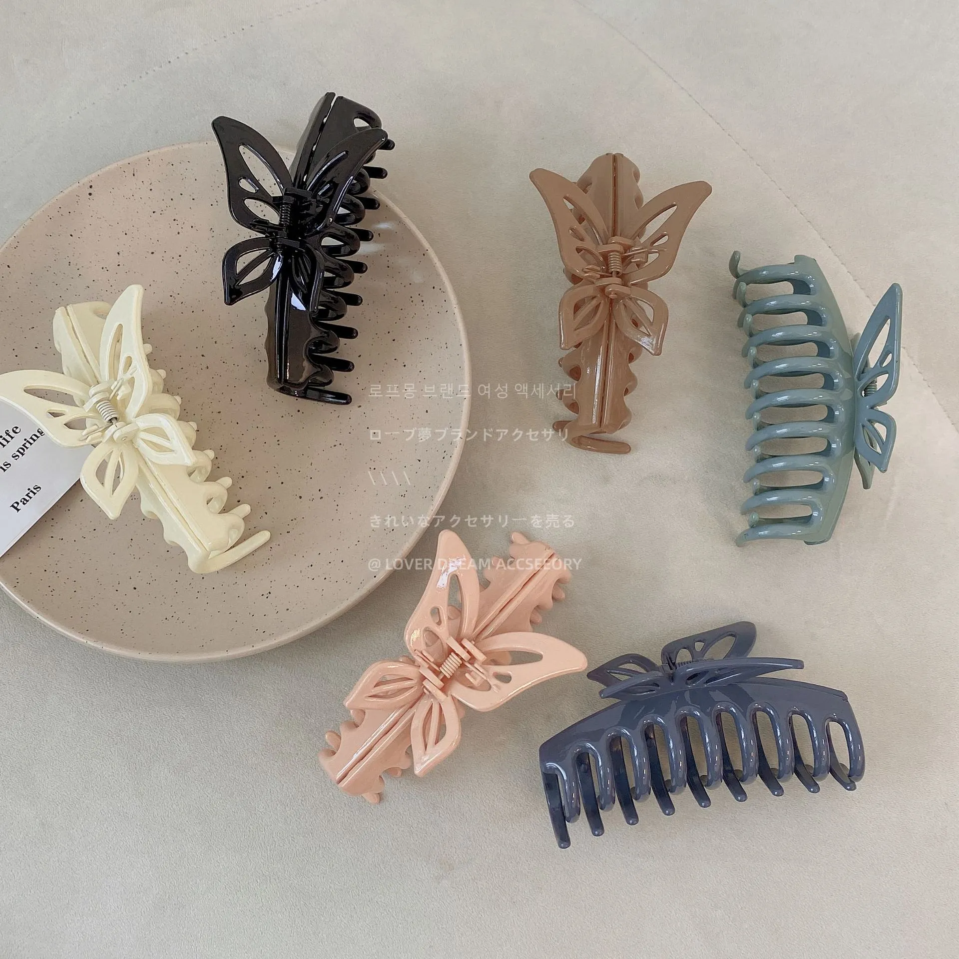 S3131 Butterfly Plastic Hairclip For Women Barrettes Hair Clip Hairpin Large Shark Clips Lady Barrette Hair Accessory