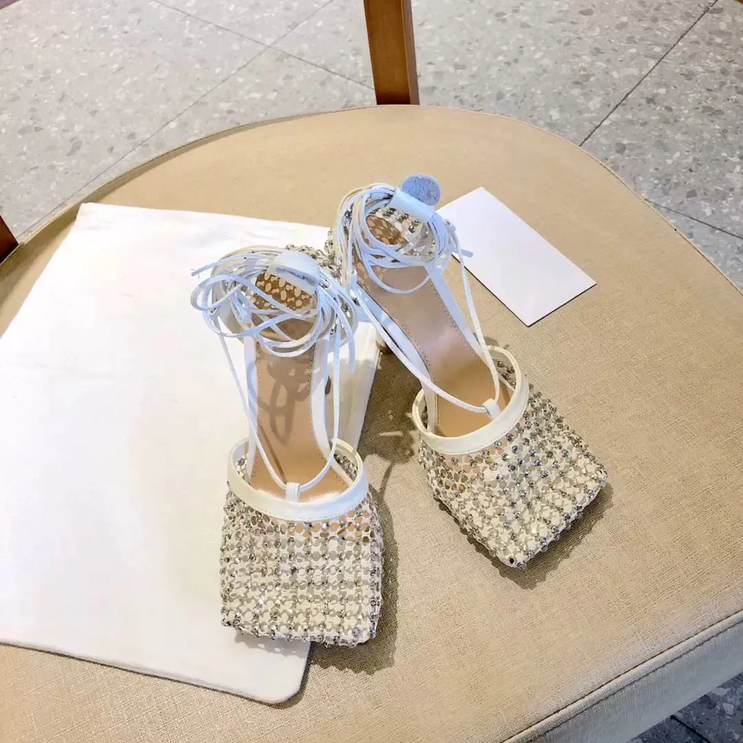 22SS 여성 하이힐 스트레치 샌들 슬리퍼 패션 가죽 라인 스톤 메쉬 샌들 슬라이드 최고 디자이너 숙녀 사무실 파티 웨딩 드레스 신발 상자 크기 42