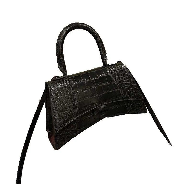 balenciaga diamante bag