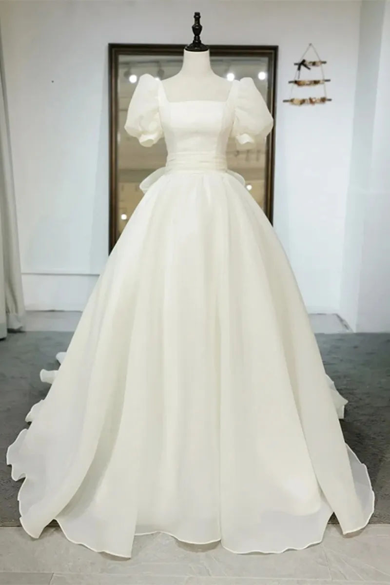 Elegante abito da sposa con scollo quadrato in stile coreano A-Line maniche a lanterna Organza papillon senza schienale Sweep Train Abito da sposa Abito su misura