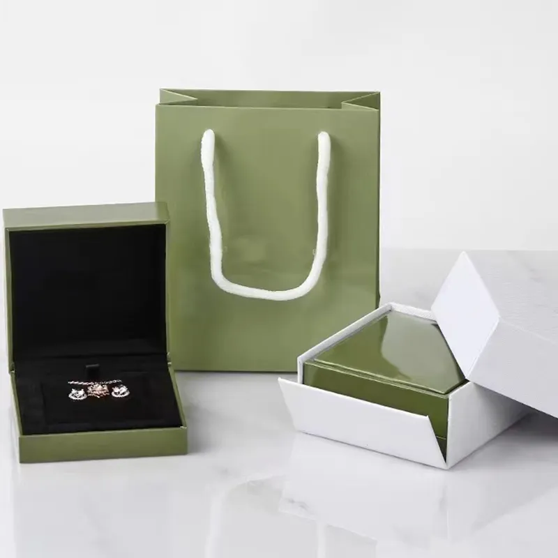 Classic Designer four-leaf clover Jewelry Box Set High Quality Necklace Stud Earrings Bracelet Box Contains Handbag Certificate225j