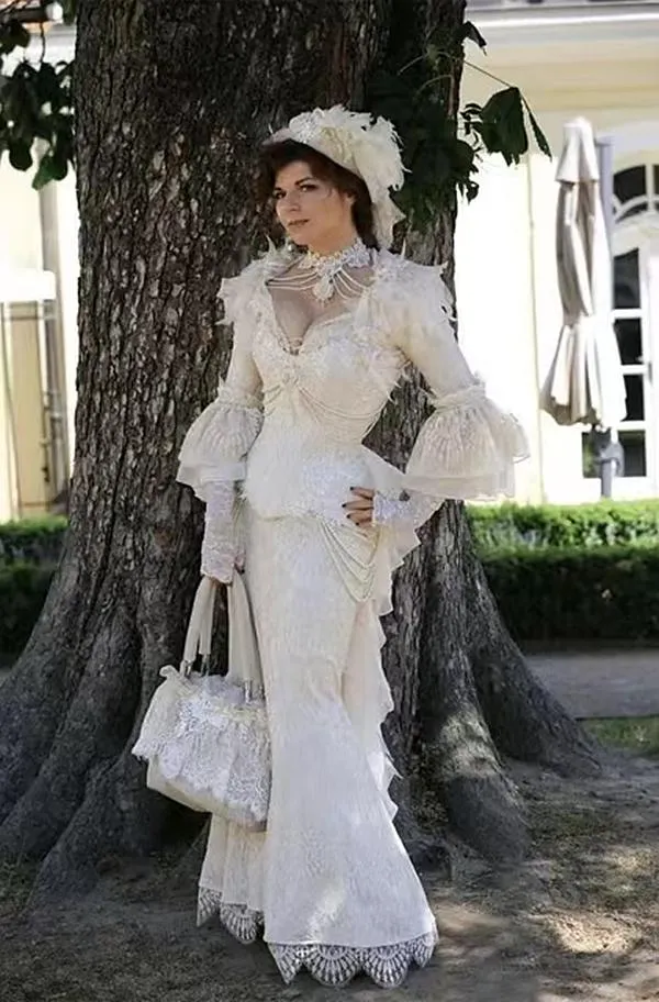ヴィンテージビクトリア朝マーメイドウェディングドレス – レース