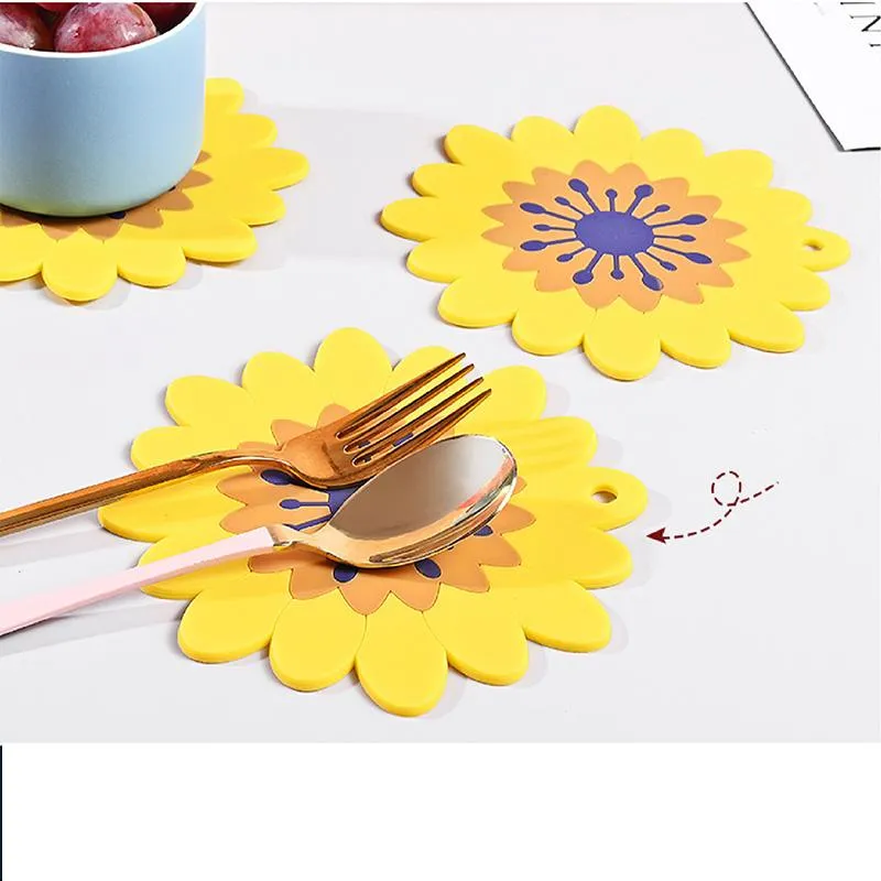 Sunflower Insulation Table Mat Non Slip Coasters Placemat Tables Heat-Resistant Anti-scalding Resistant Hot Pad Hot Stand