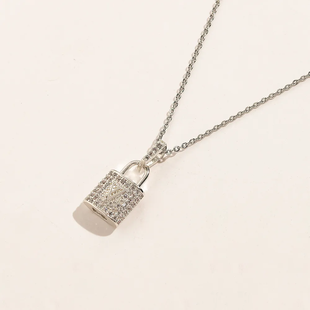 2022 Nouveau Designer De Mode Collier Ras Du Cou Chaîne Cristal Plaqué Or 18K 925 Argent Plaqué En Acier Inoxydable Lettre Pendentifs Femmes Bijoux ZG1661