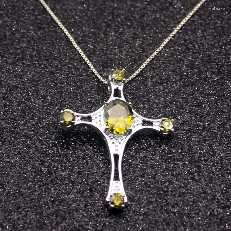 Pendentif Colliers Hermosa Élégant Croix Saint Vert Péridot Argent Couleur Pour Femmes Charmes Chaîne Collier 20 Pouces