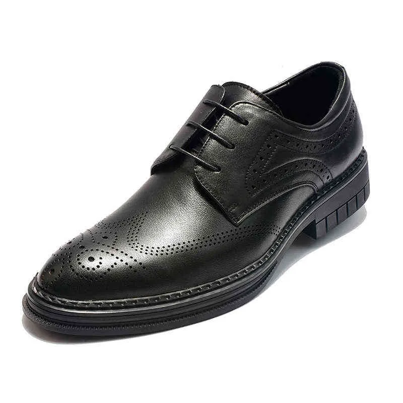 Sapatos de vestido nxy Sapatos novos oxford Sapatos S Sapatos de couro real negócios de vestido formal e lazer casamento britânico esculpido Brock Hollowed 220804